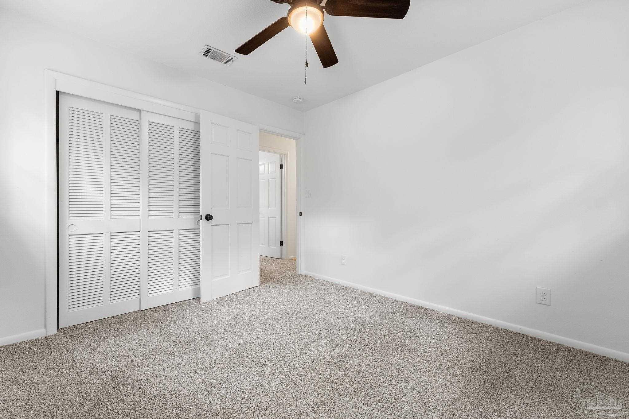 5906 Aurora Ave