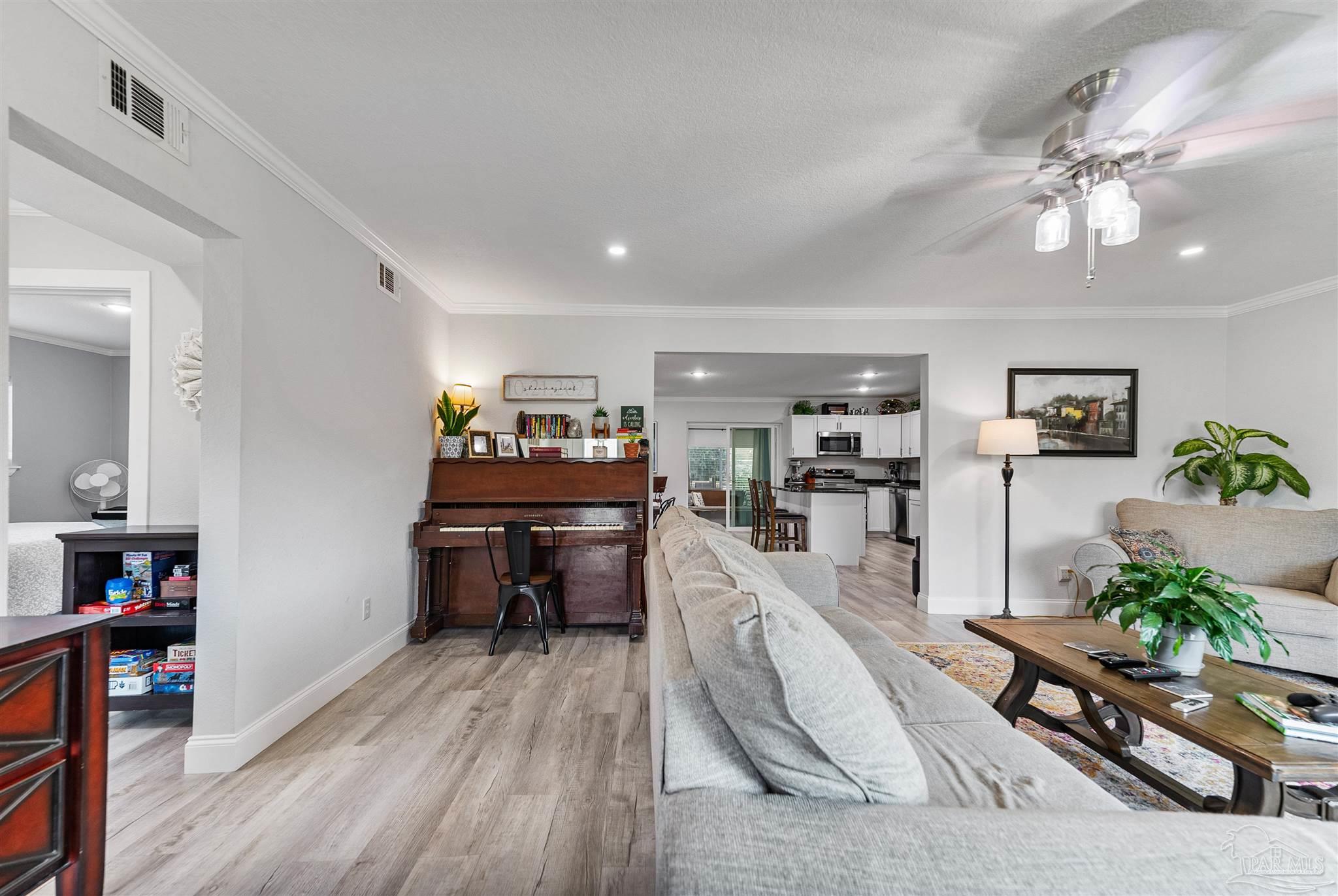 3083 Wiggins Ln