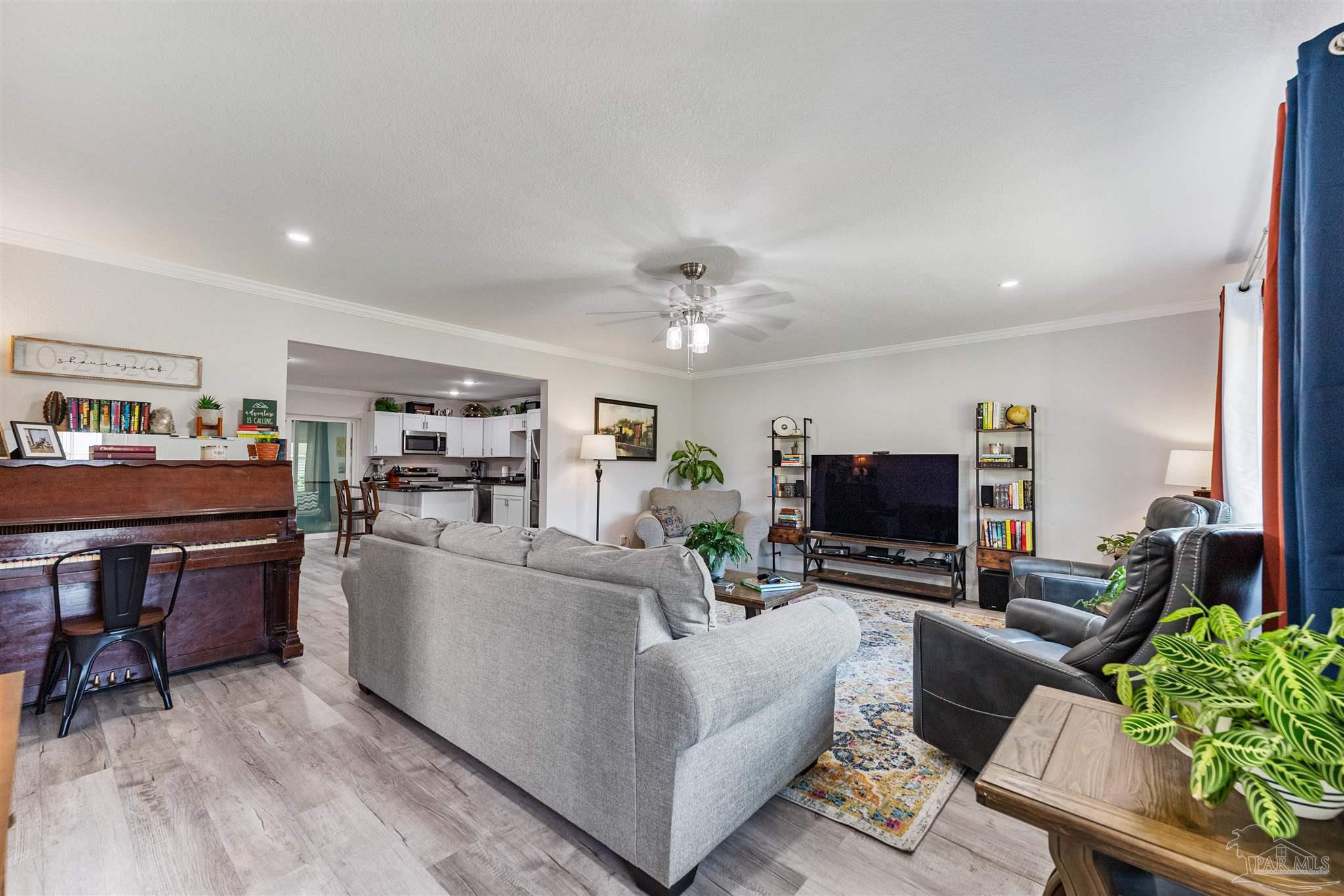 3083 Wiggins Ln