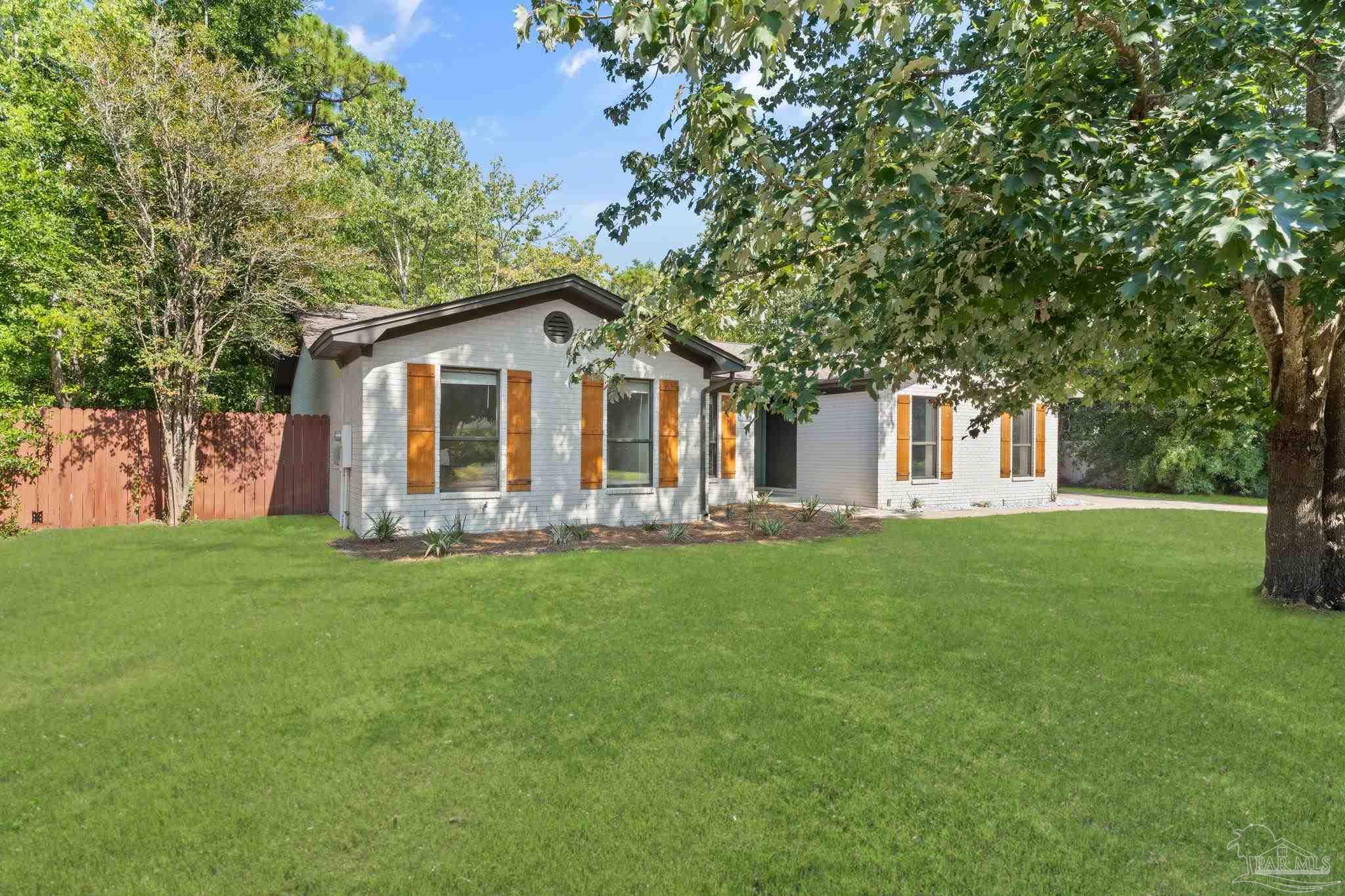 1502 Bay Woods Rd