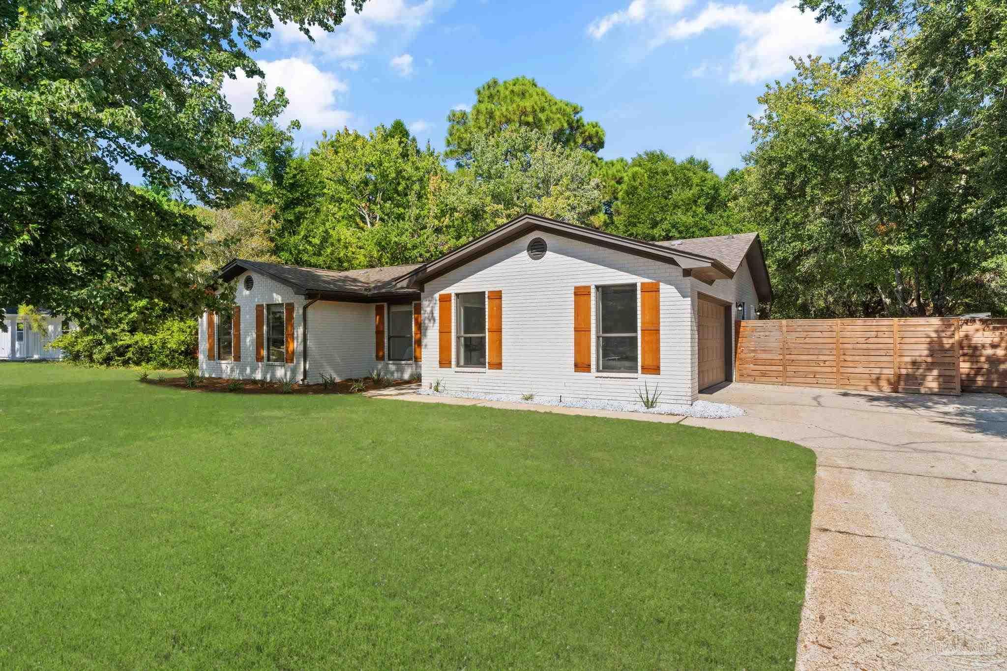 1502 Bay Woods Rd
