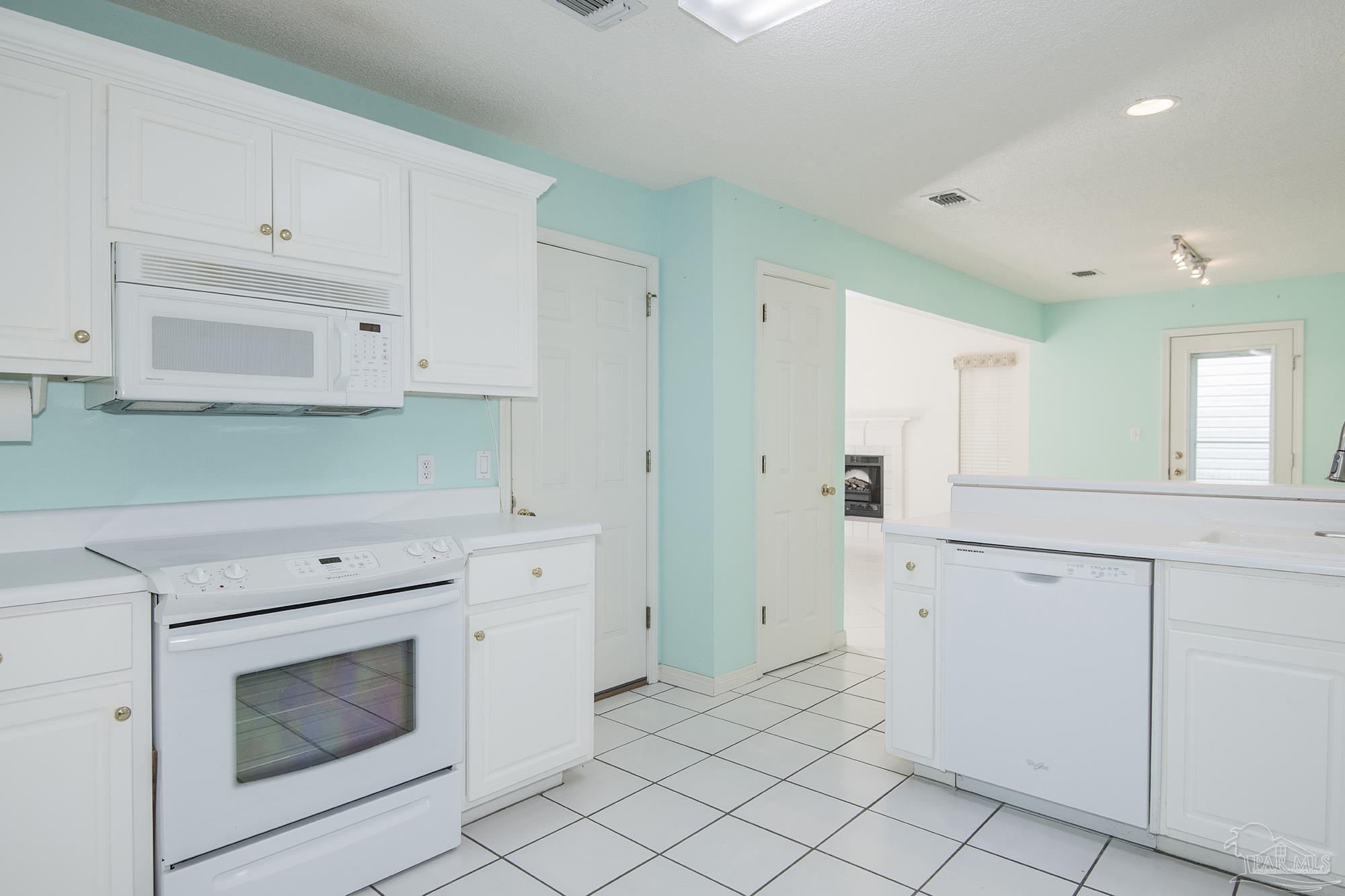 5373 Flintwood Cir