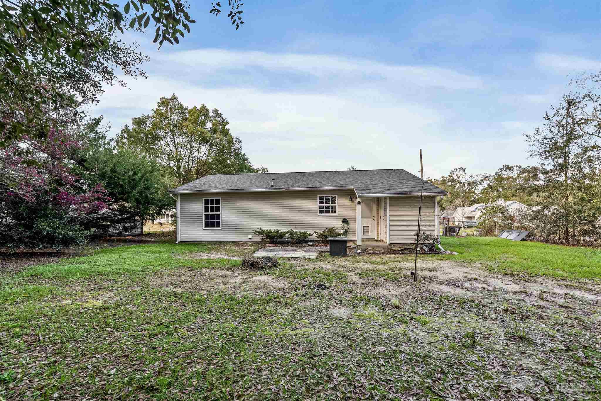 6527 Colonial Dr