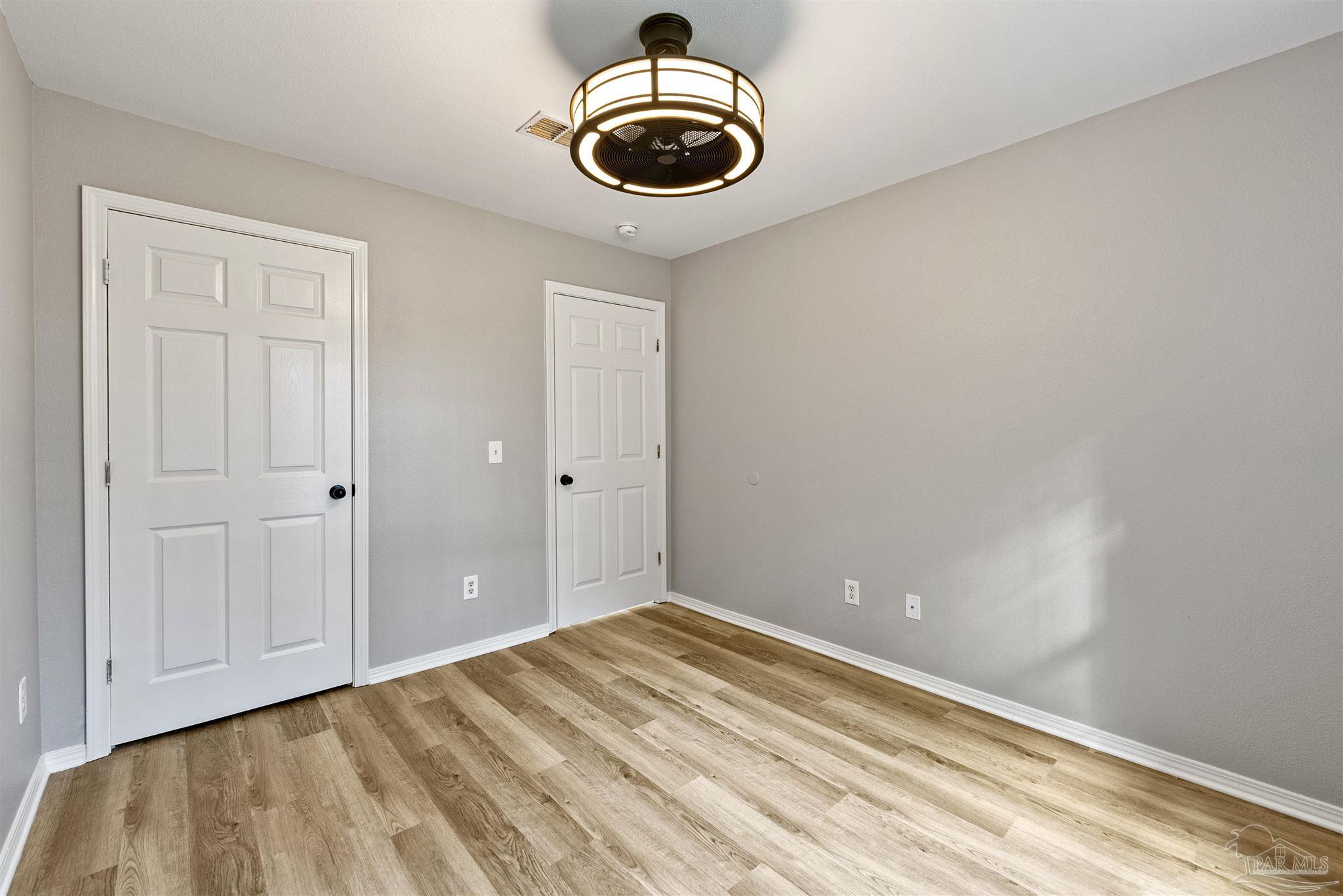 6527 Colonial Dr