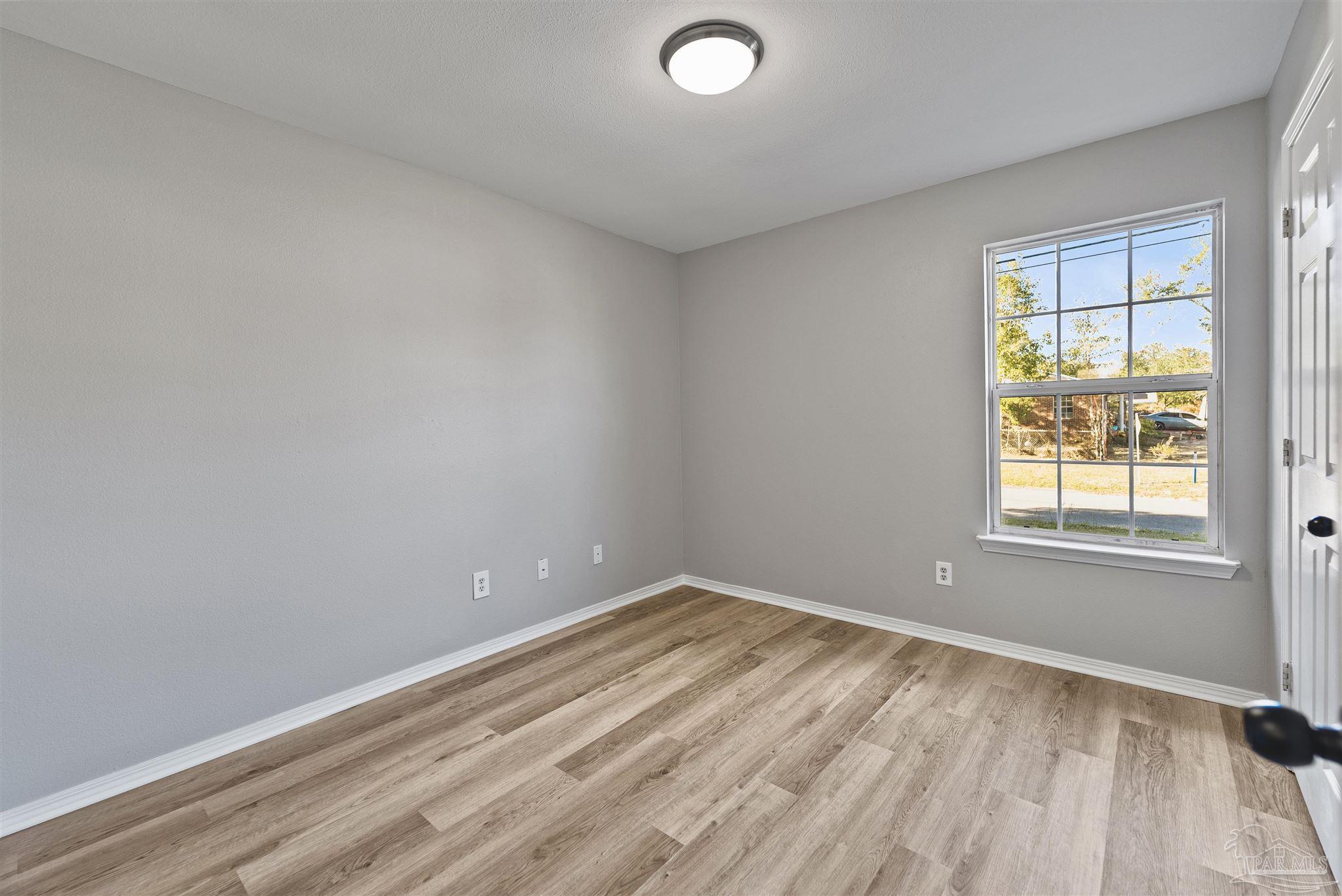 6527 Colonial Dr