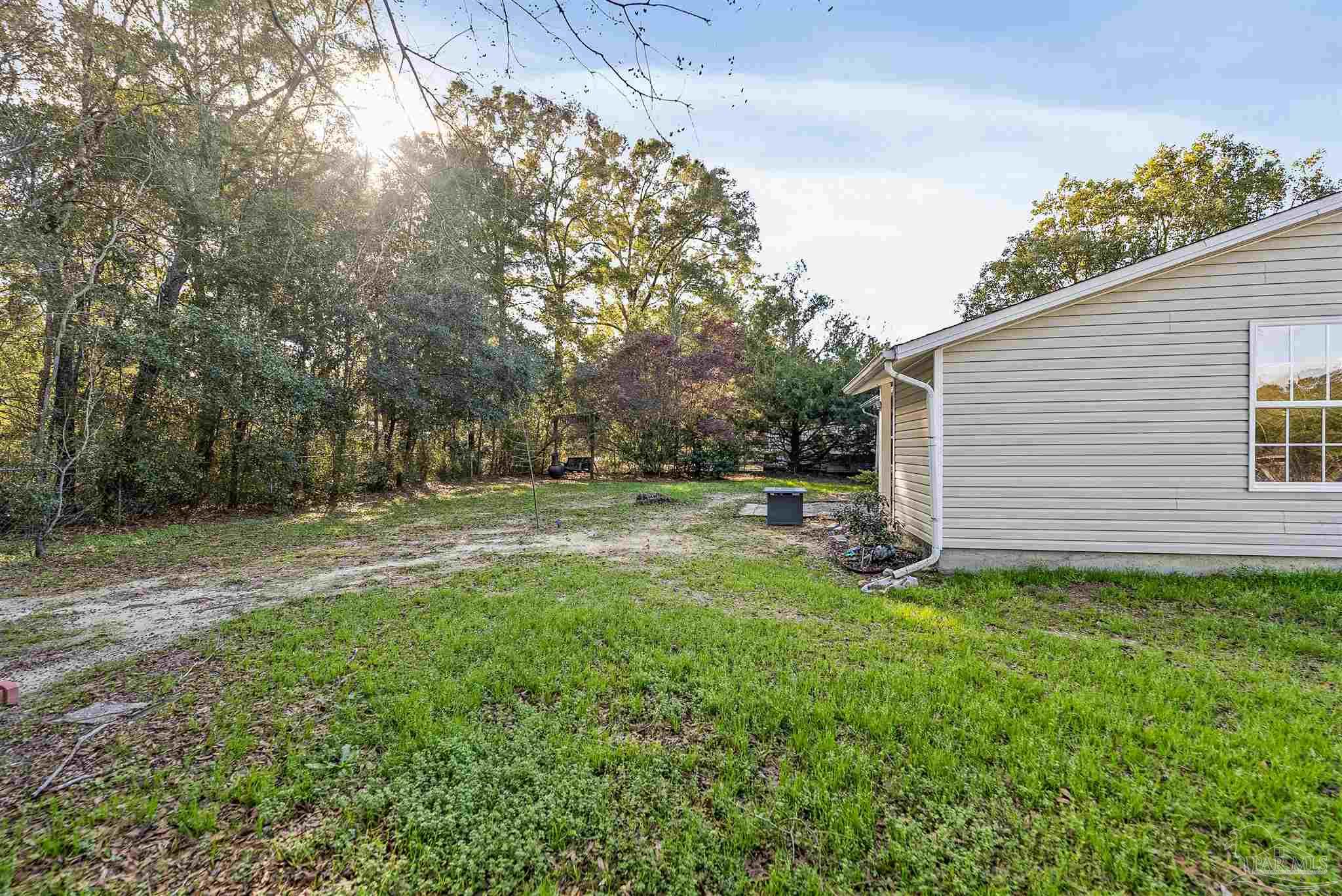 6527 Colonial Dr