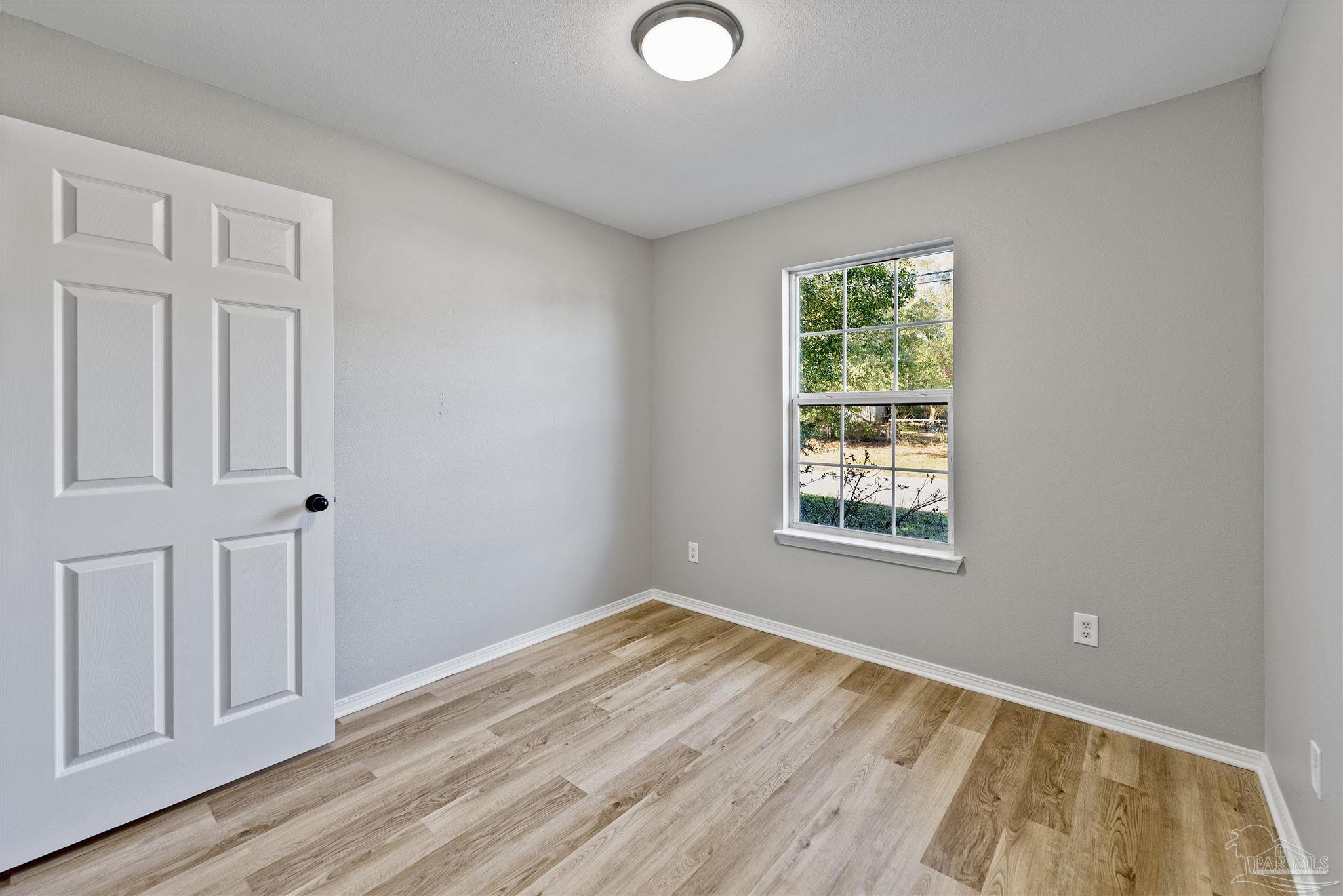 6527 Colonial Dr