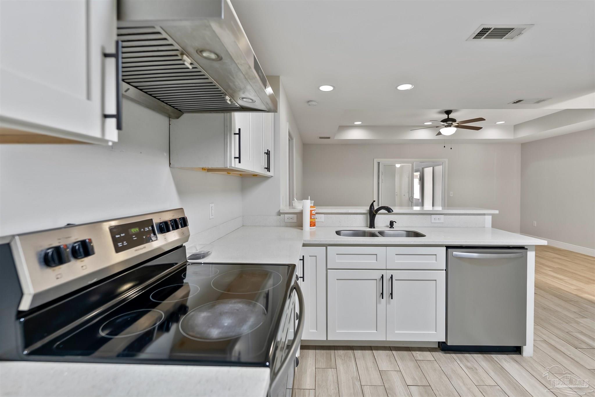 1587 Magnolia Manor Dr