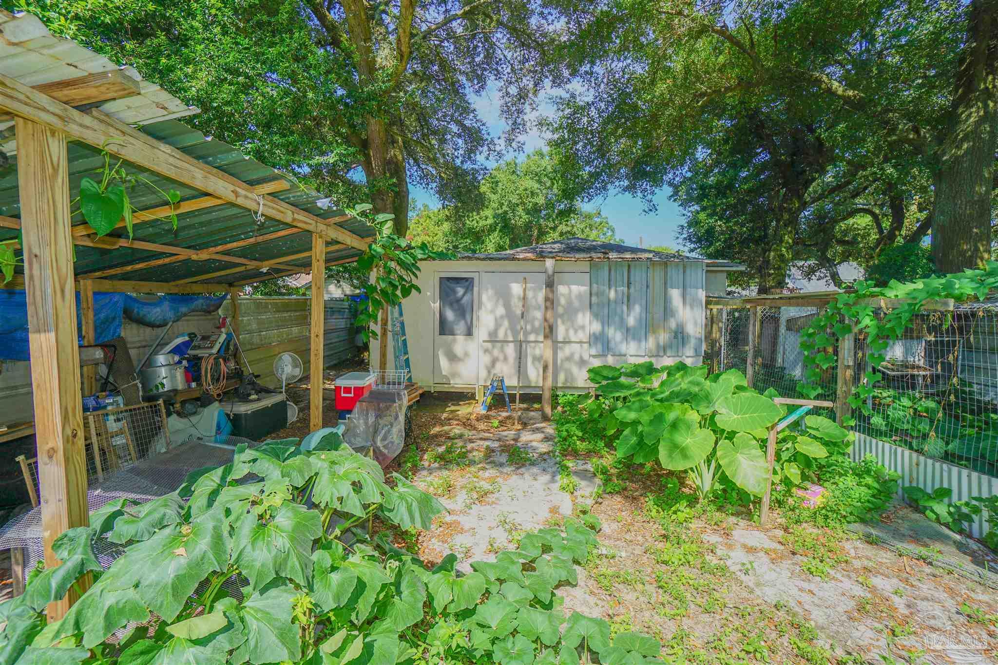 700 Lynch St
