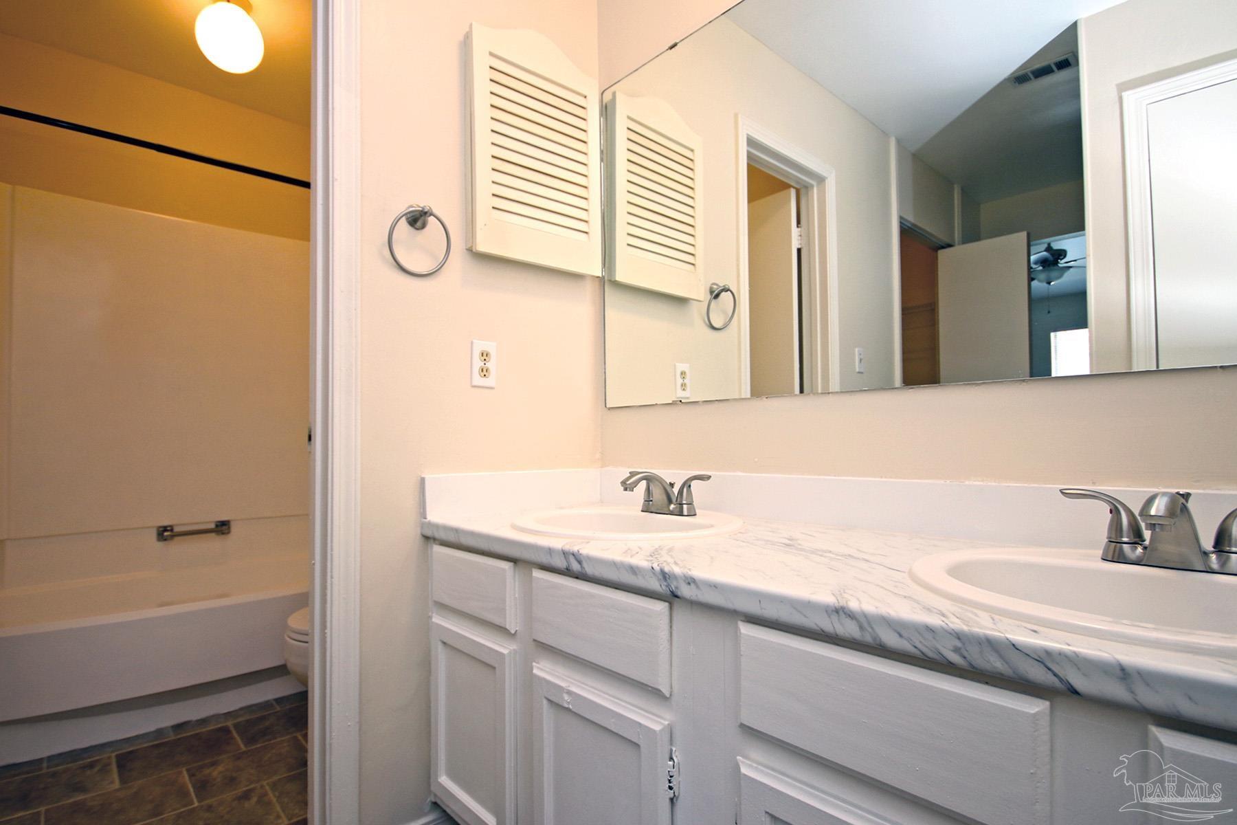 2303 W Michigan Ave # 5 Unit: F-5