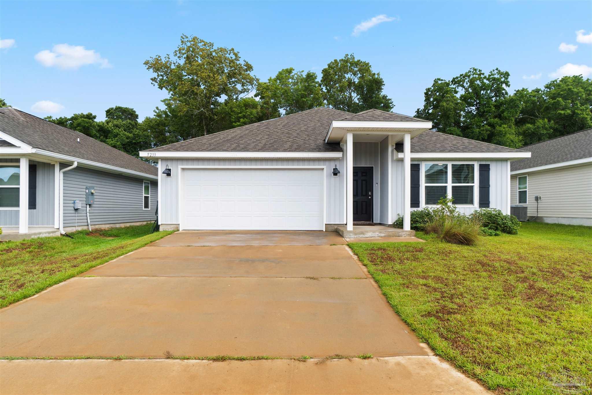 5233 Peach Dr