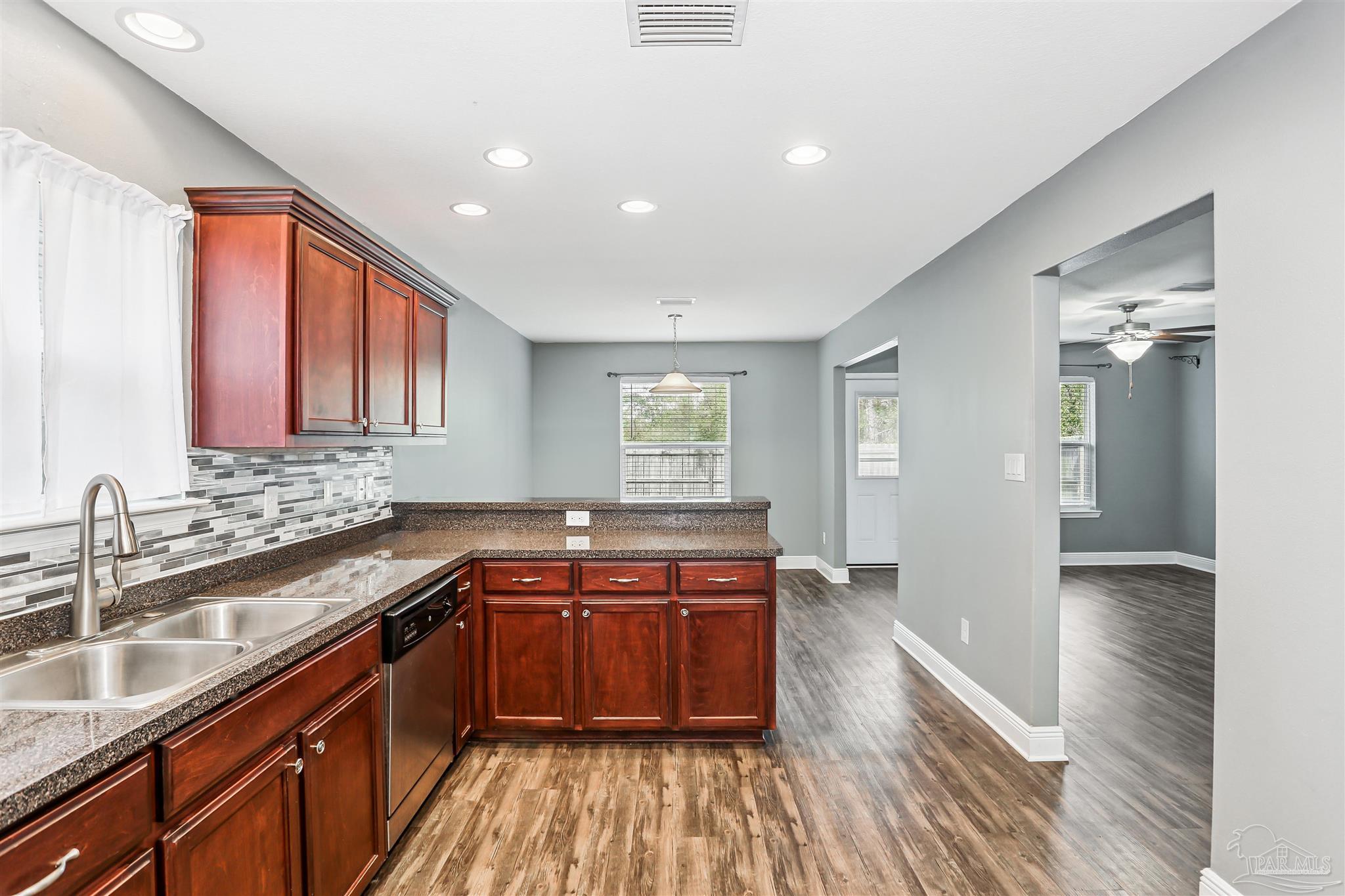 3822 Weatherstone Cir