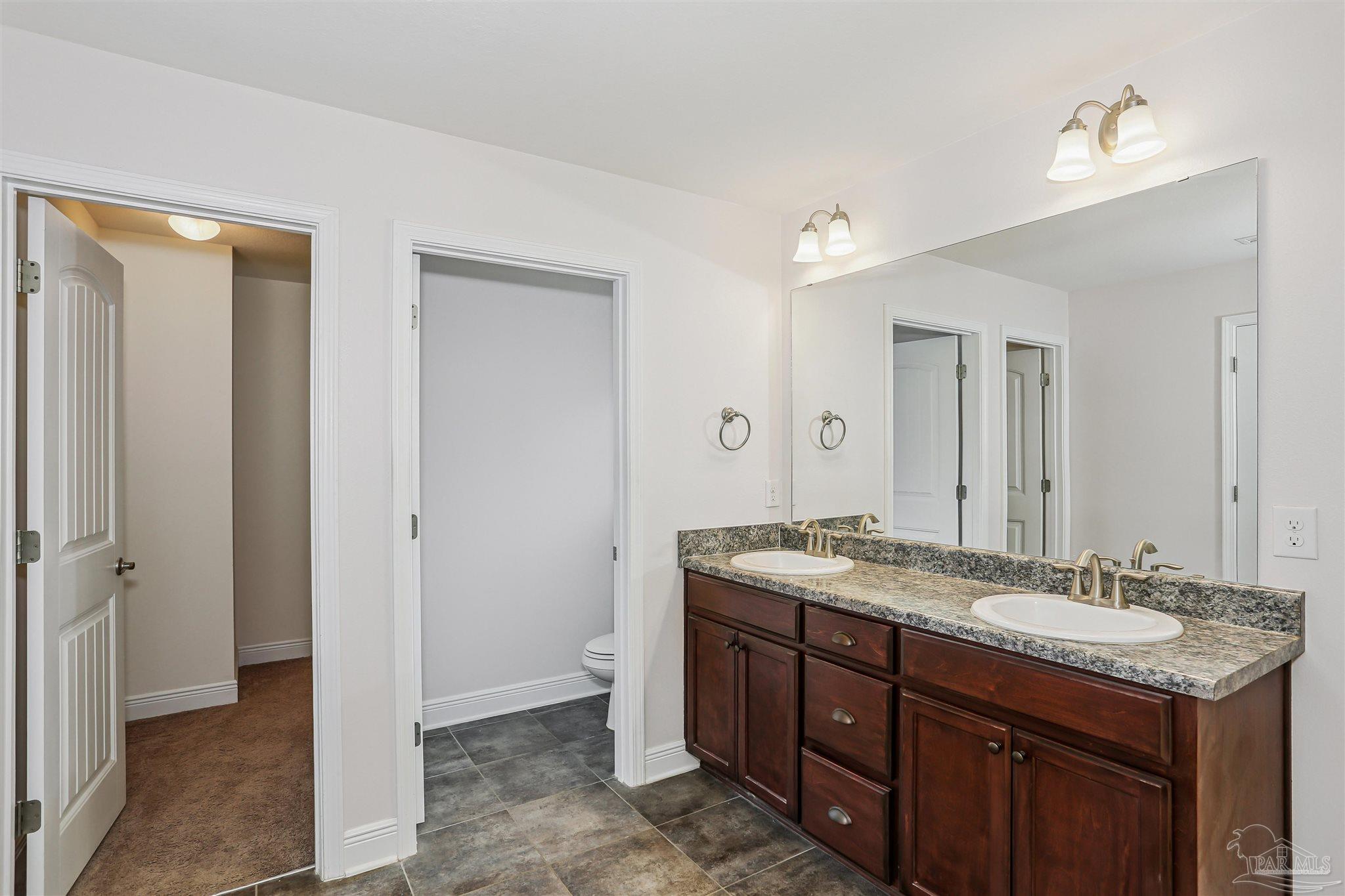 3822 Weatherstone Cir