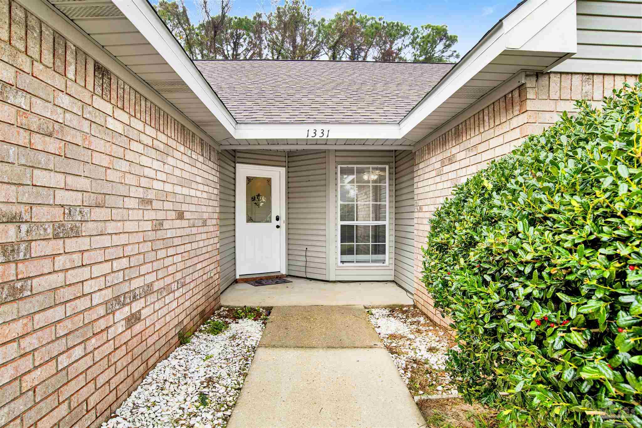 1331 Sterling Point Dr