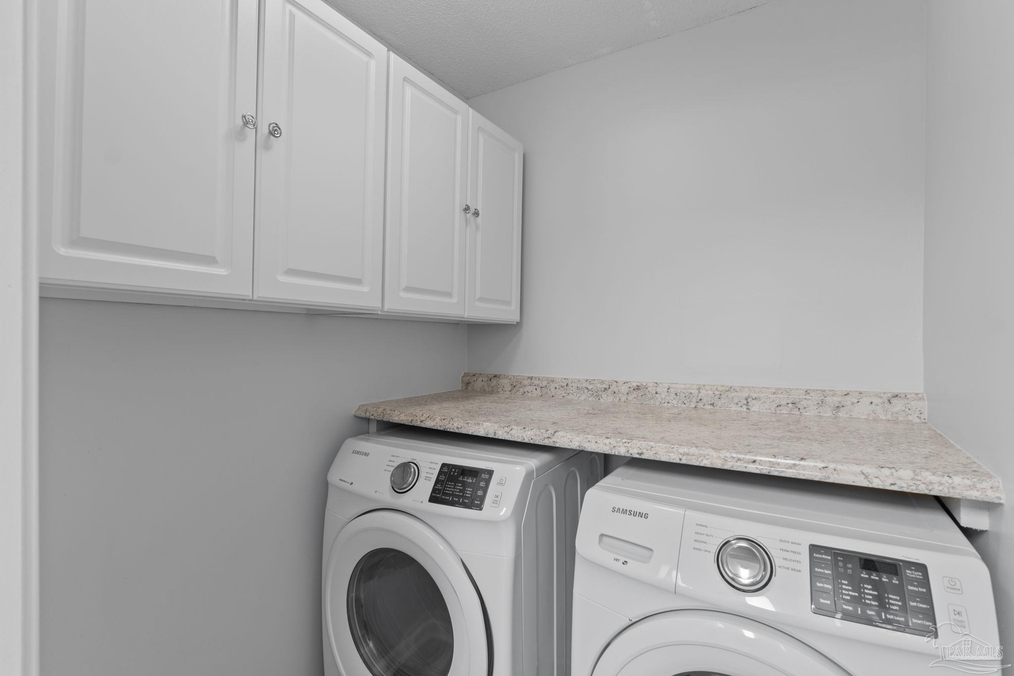 8253 Navarre Pkwy Unit: D200
