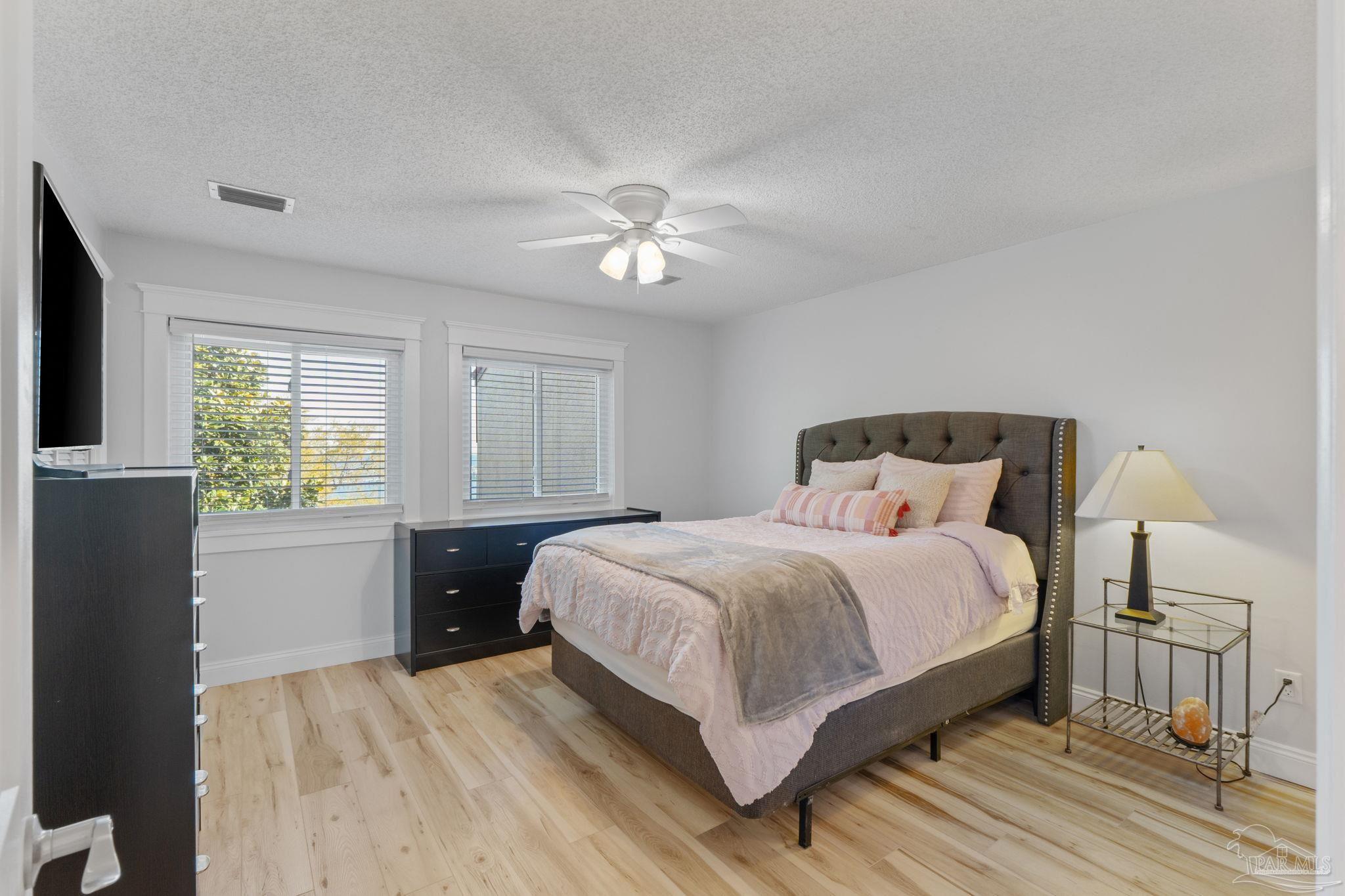 8253 Navarre Pkwy Unit: D200
