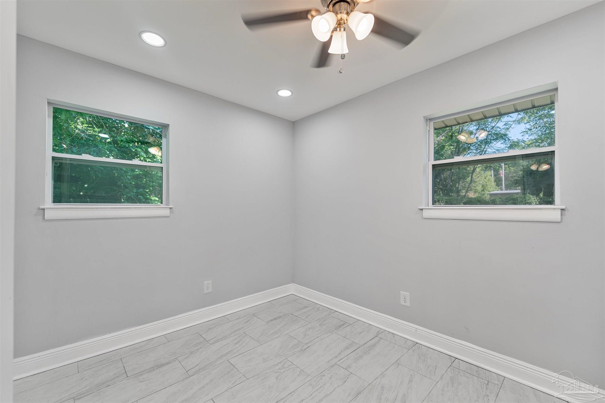 212 Shadow Lawn Ln