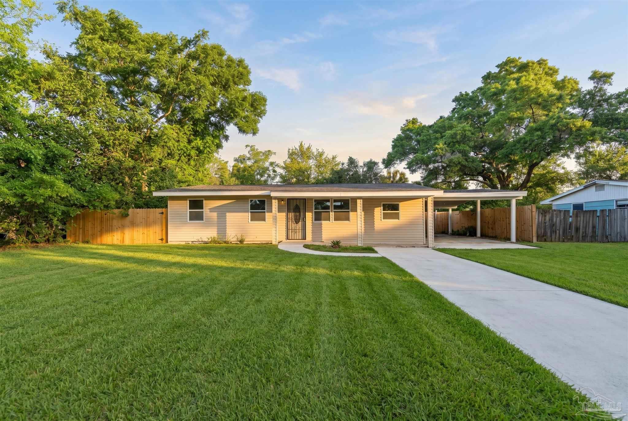 212 Shadow Lawn Ln