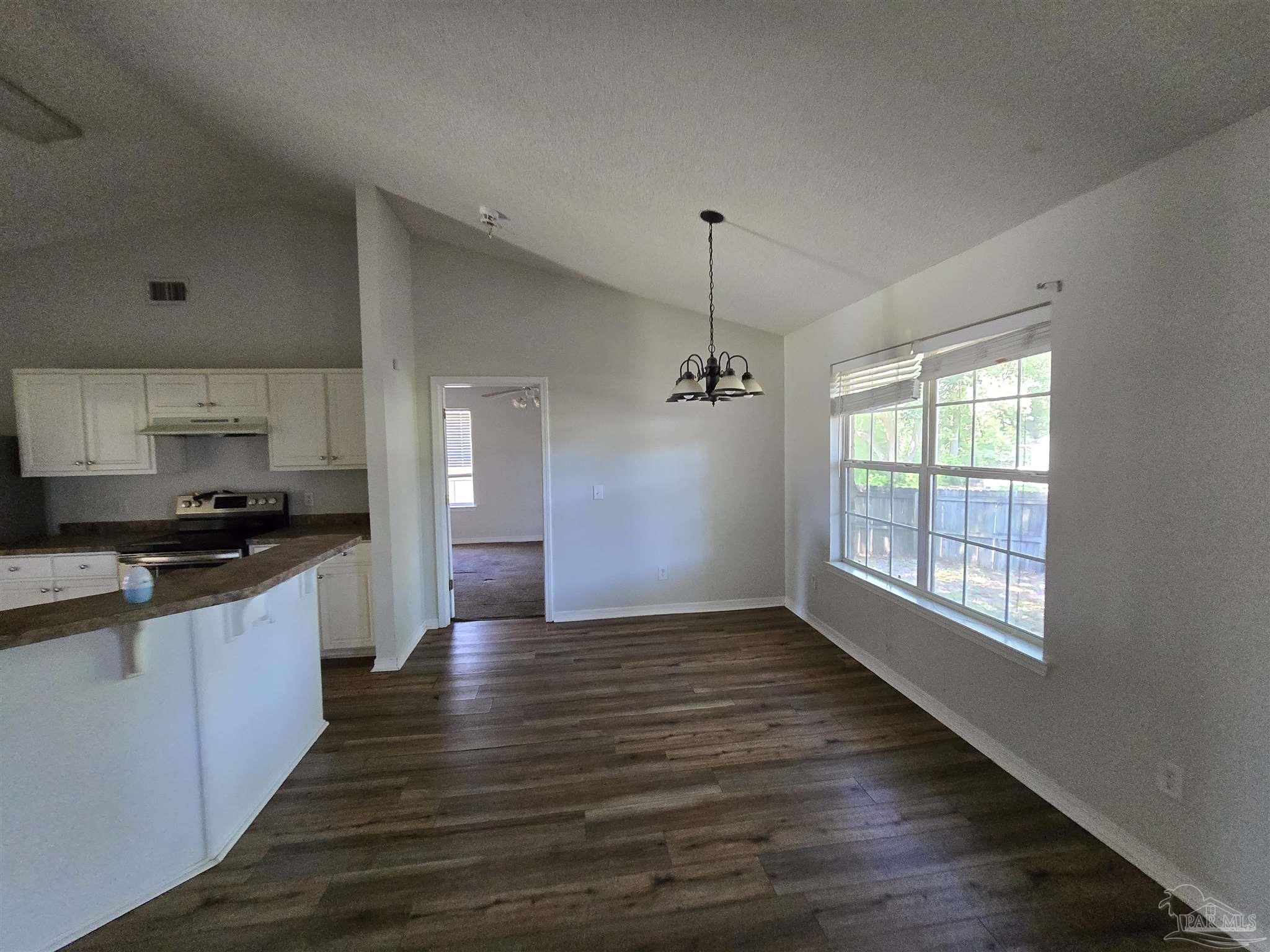 3208 Nikki Ct