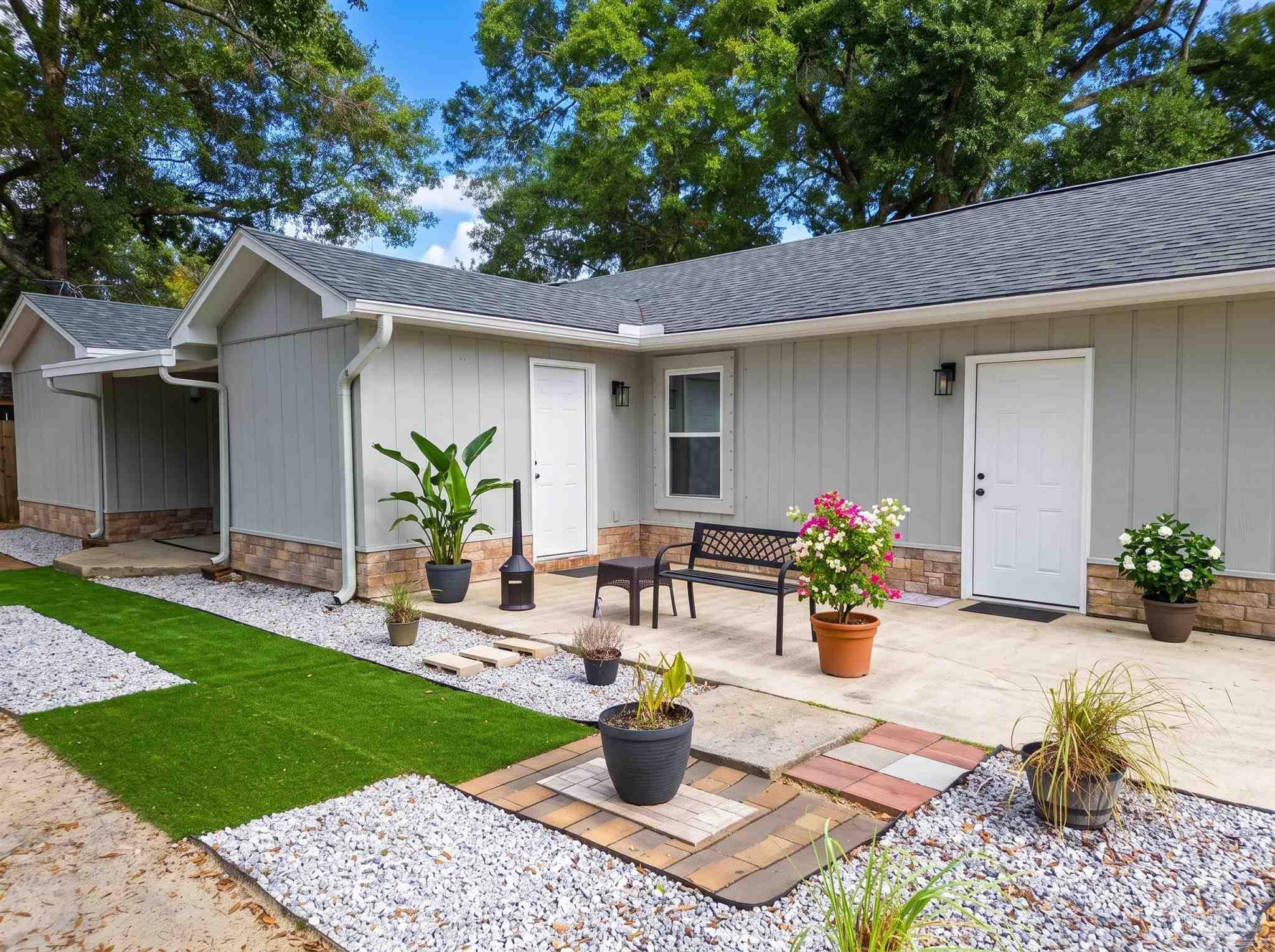 3900 Baywoods Dr