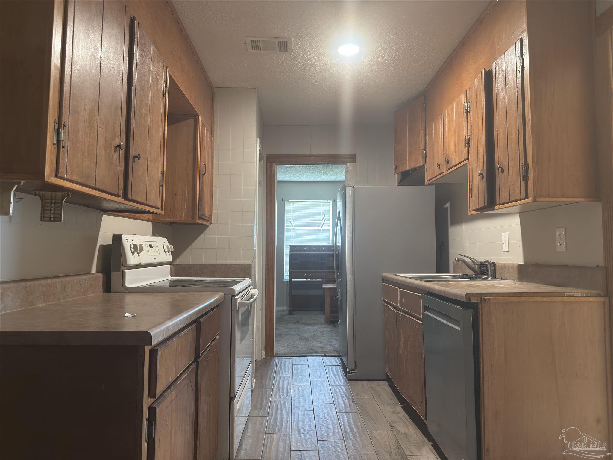 7810 Hidalgo Ln
