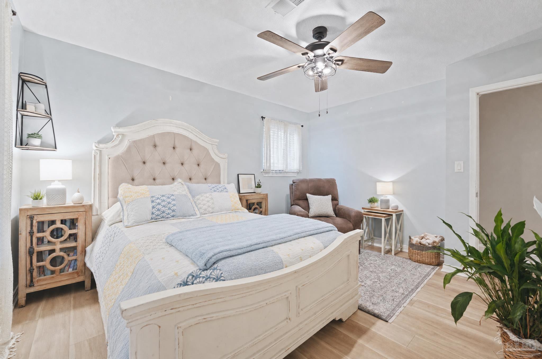 2379 Risen Dr