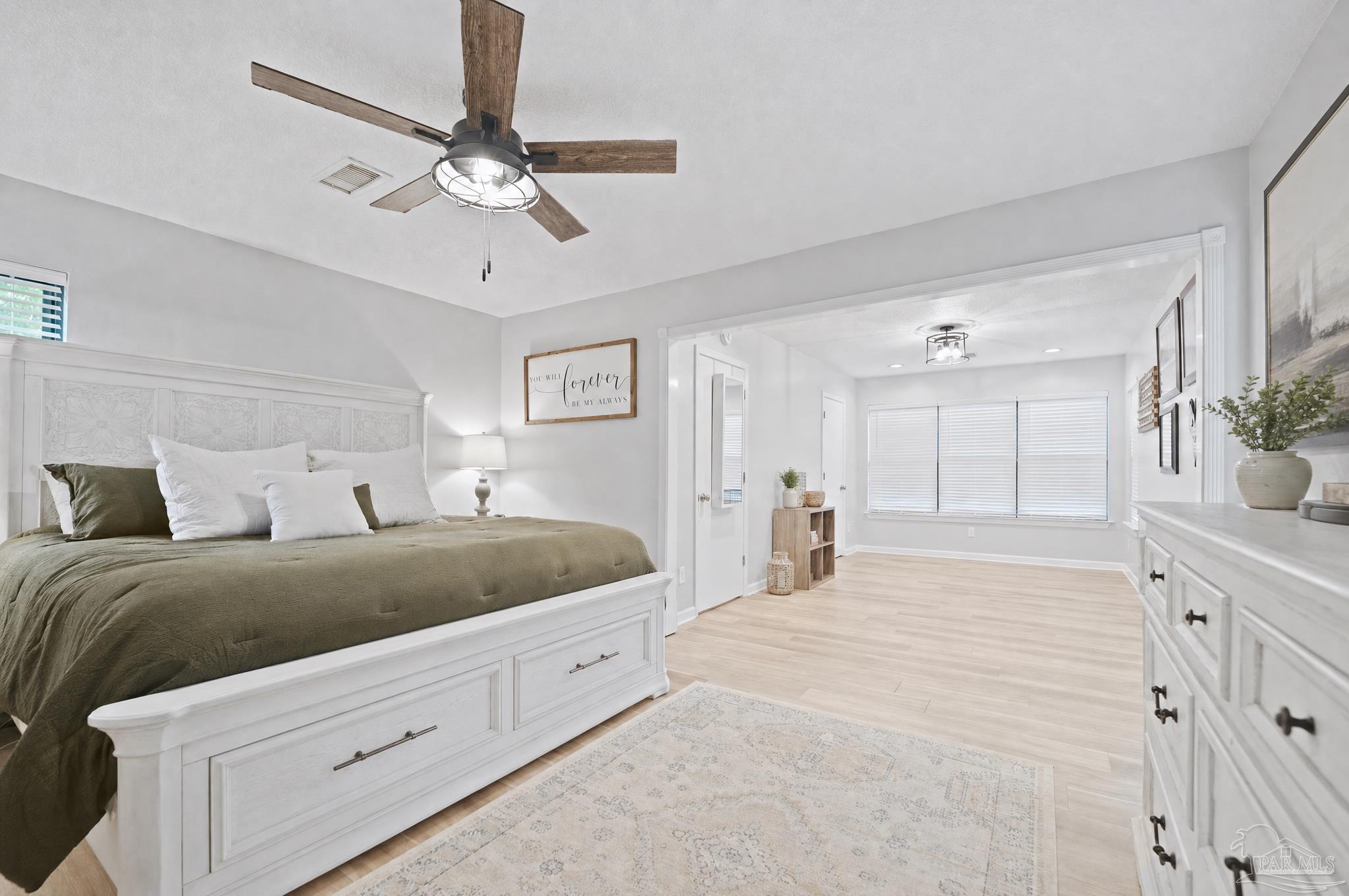 2379 Risen Dr
