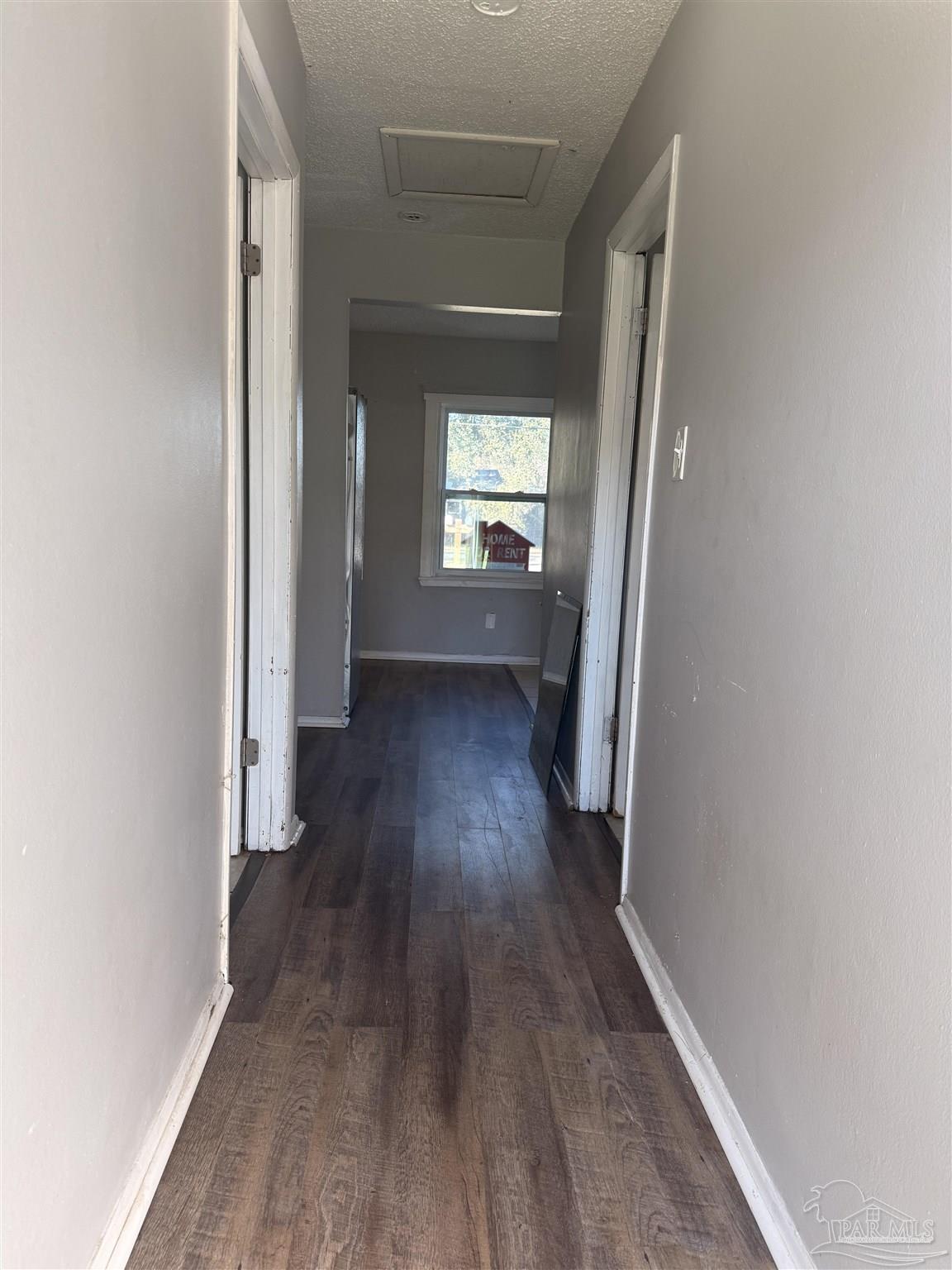 2121 Eliasberg Ave