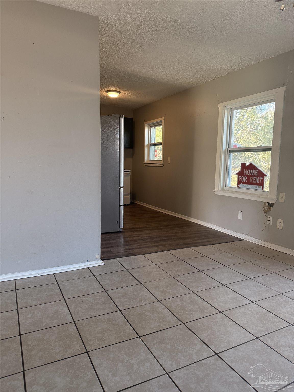 2121 Eliasberg Ave