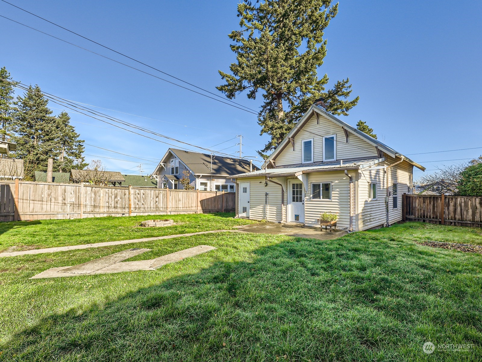 1112 E Marine View Drive