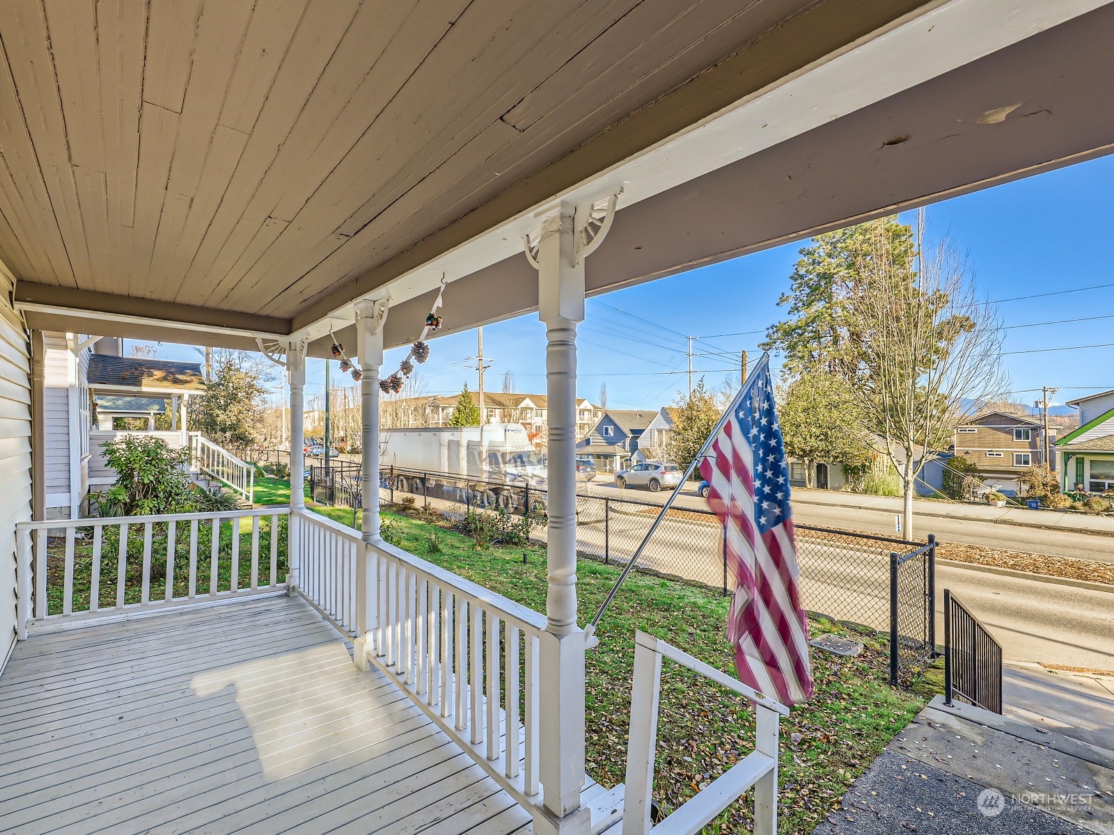 1112 E Marine View Drive