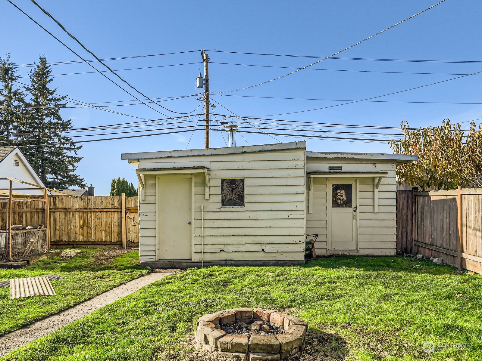 1112 E Marine View Drive