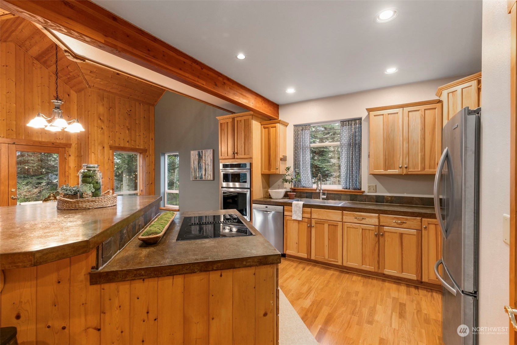 645 Washington Lane