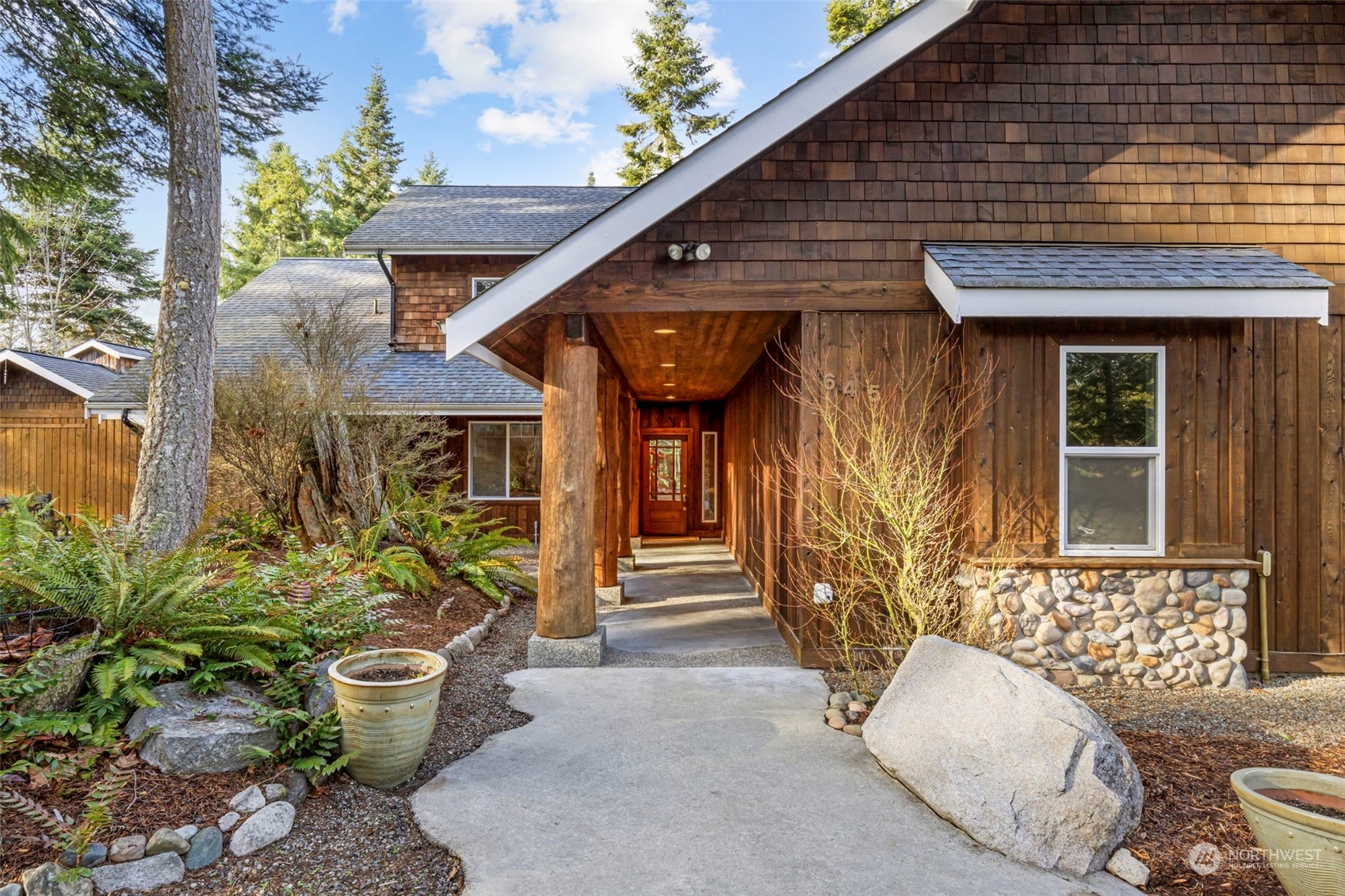 645 Washington Lane