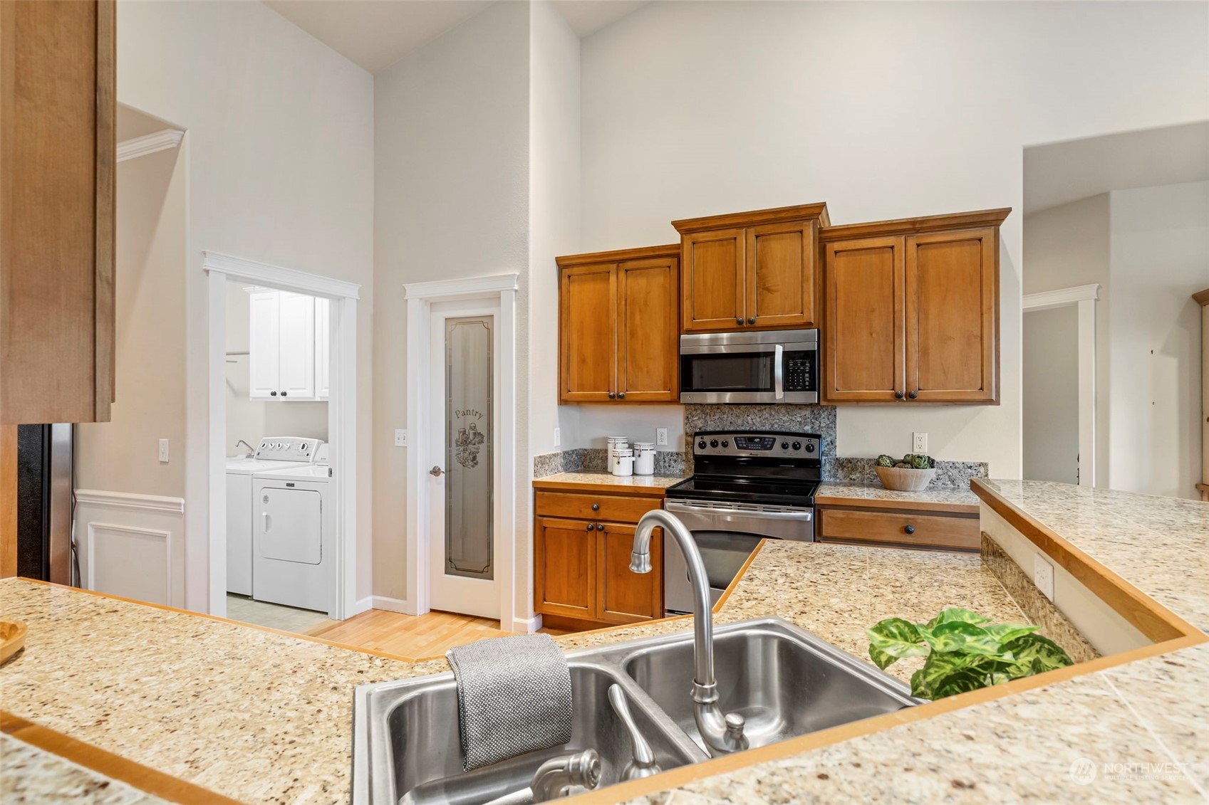 60 Fernridge Lane