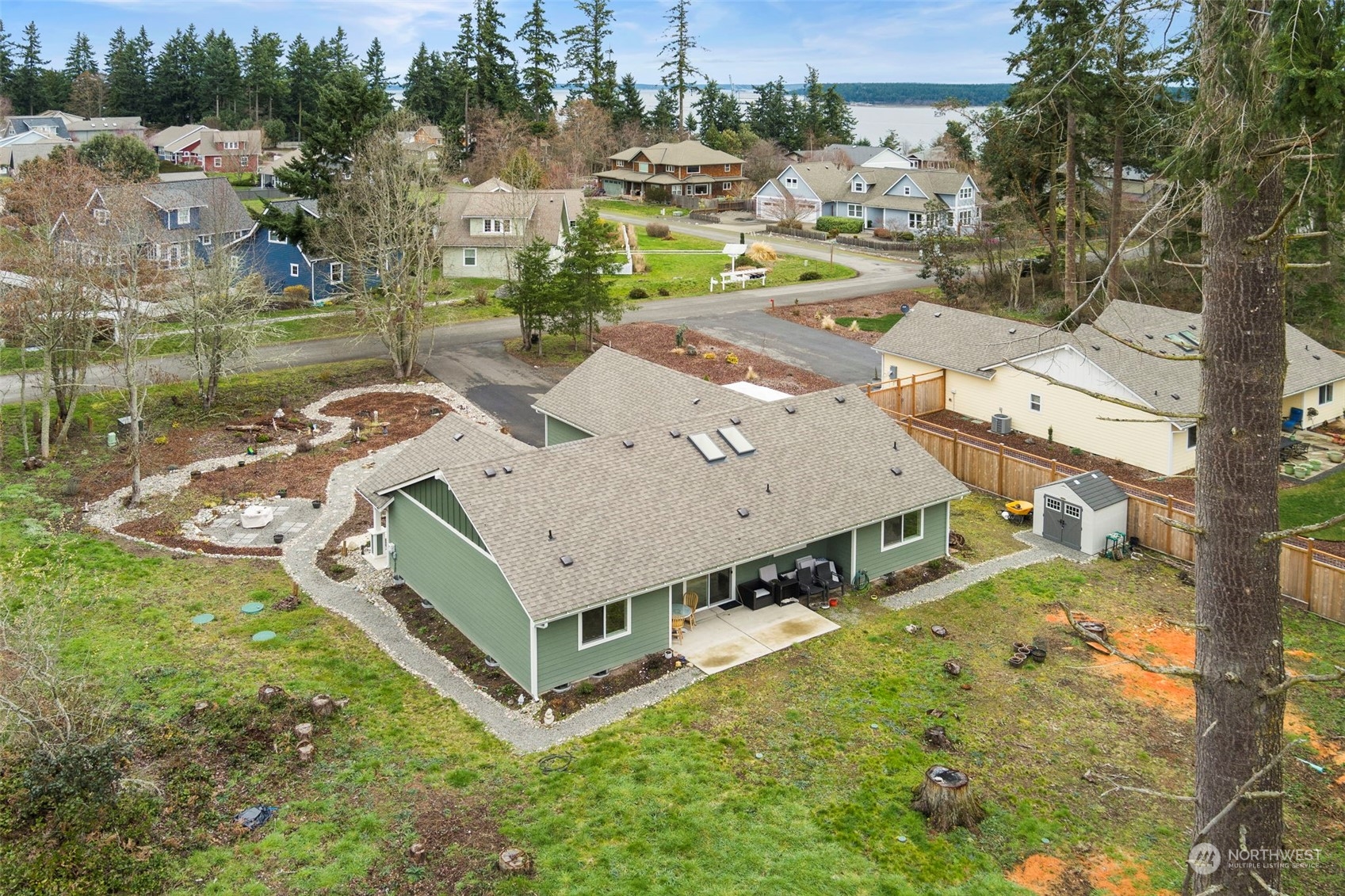 162 E Island View Avenue