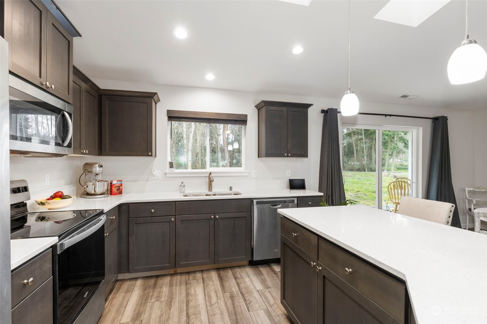 162 E Island View Avenue