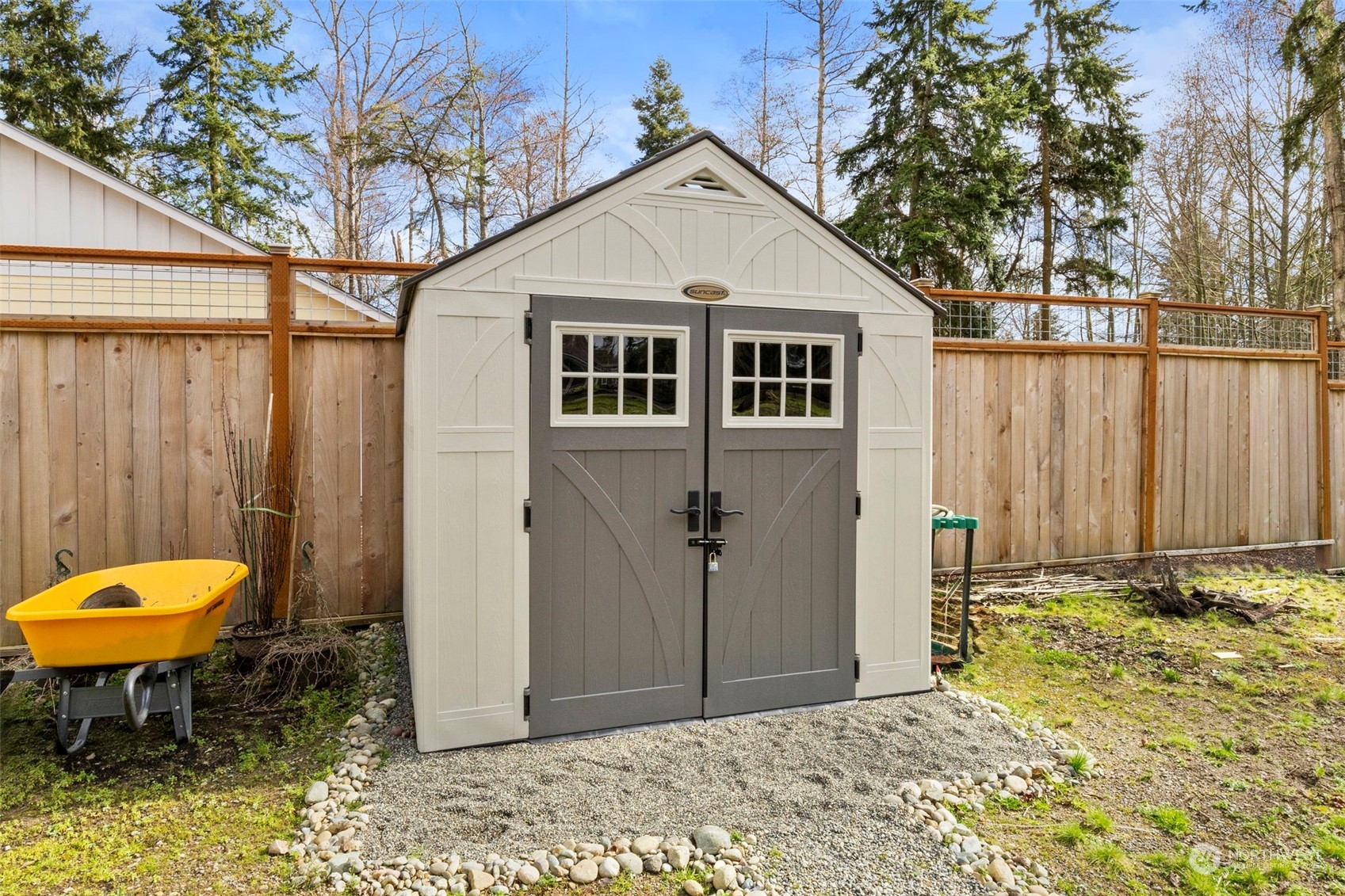 162 E Island View Avenue