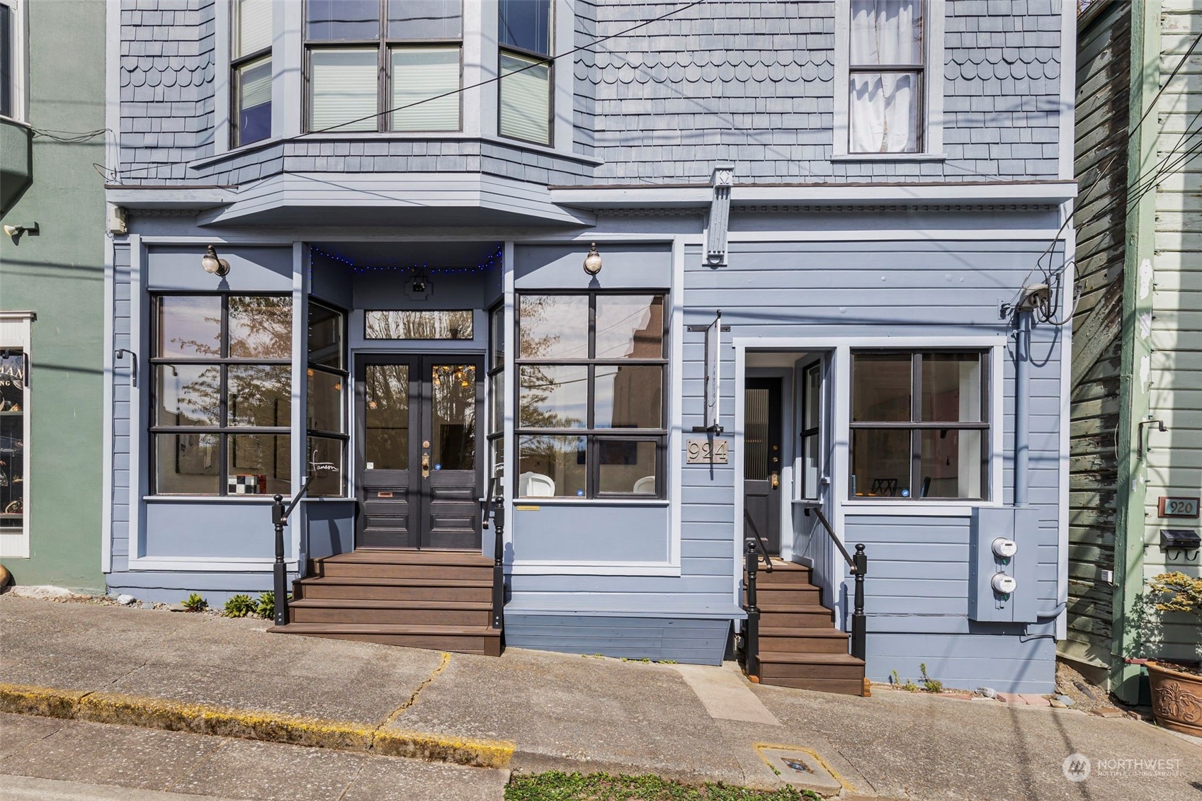 922 Washington Street Unit: 3