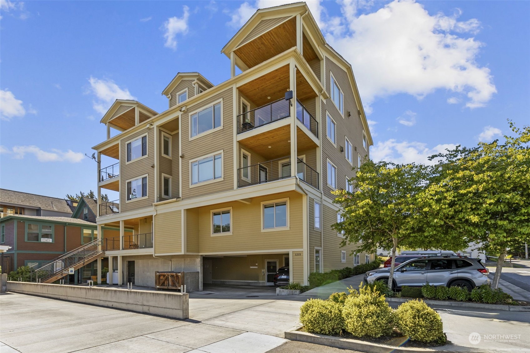 1215 Lawrence Street Unit: 302