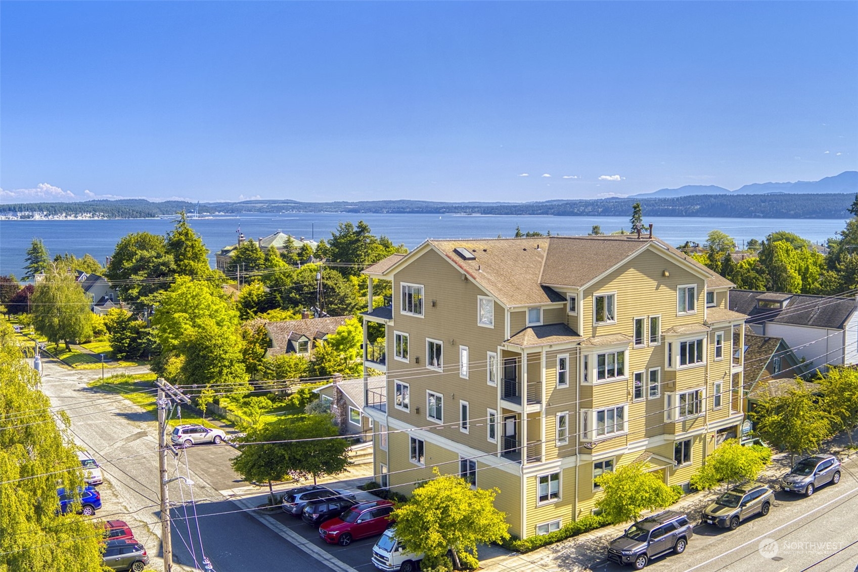 1215 Lawrence Street Unit: 302