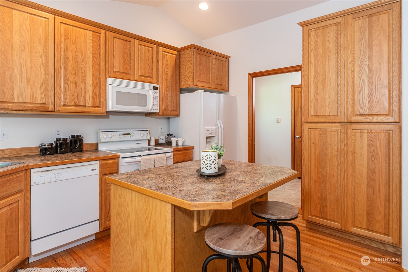 41 Falcon Lane