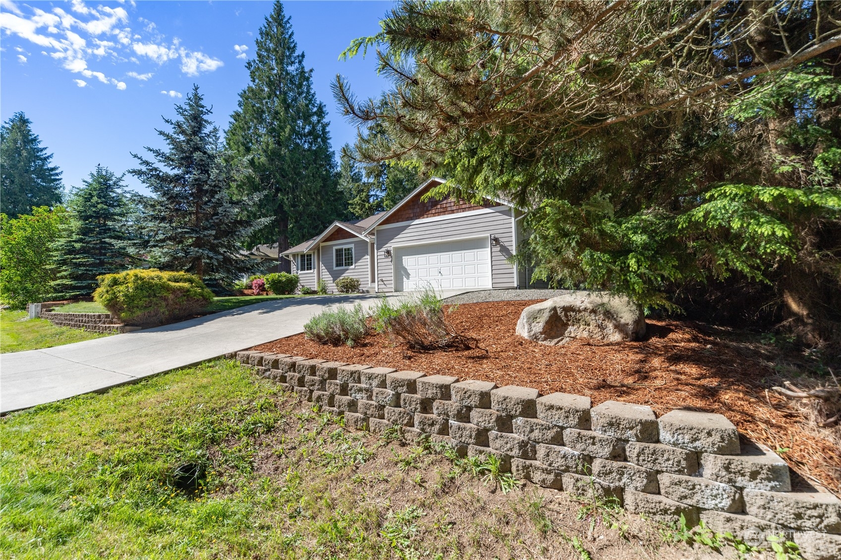 41 Falcon Lane