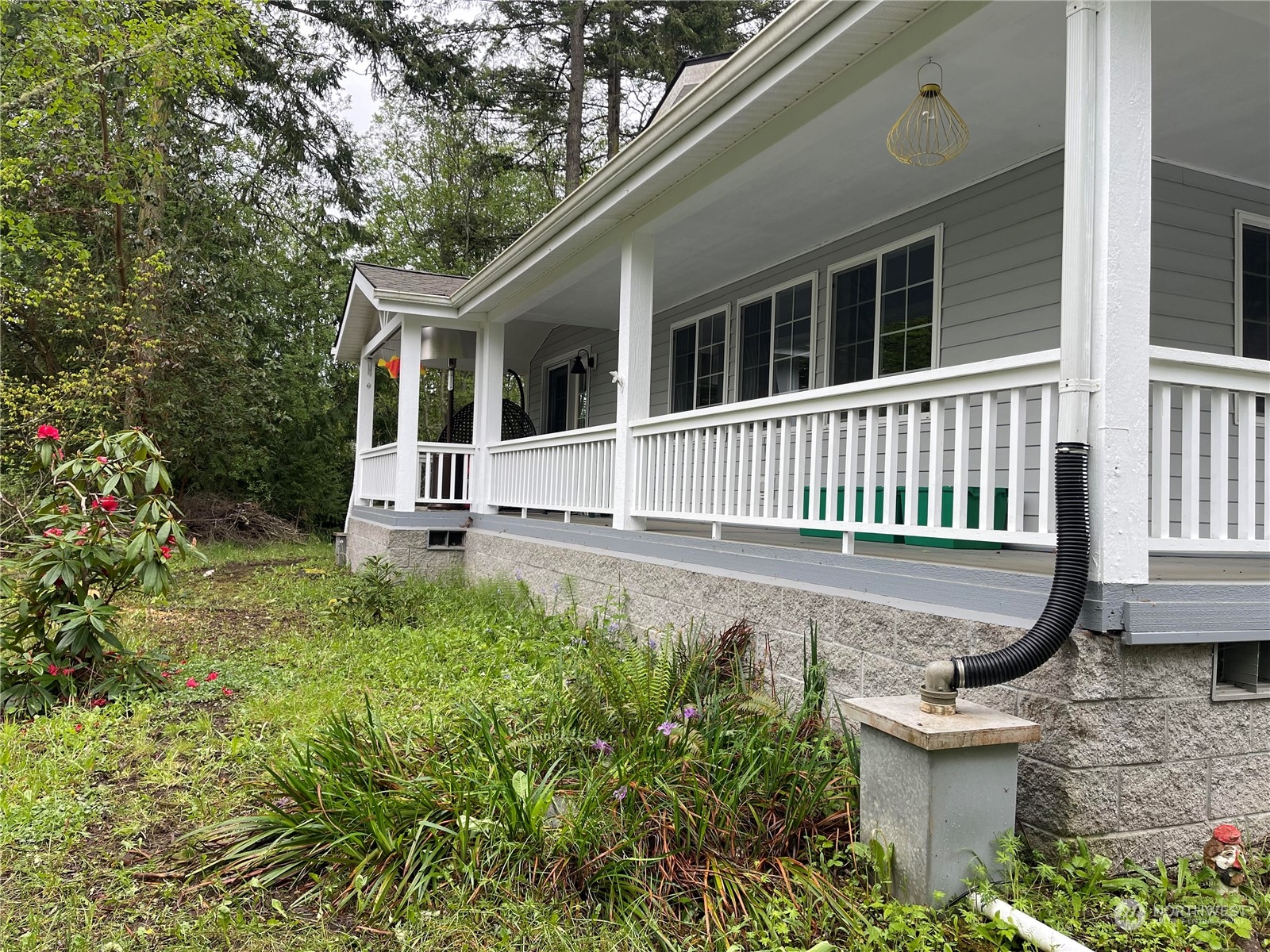 2375 Highland Loop