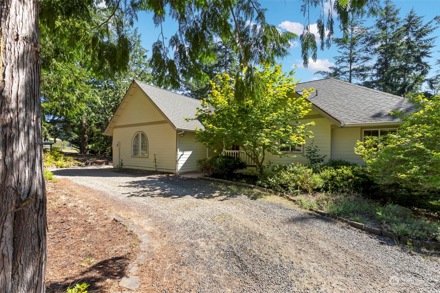 5352 Cape George Road