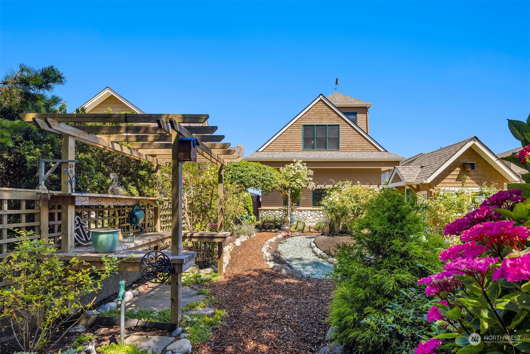 12084 NE Apple Tree Point Lane