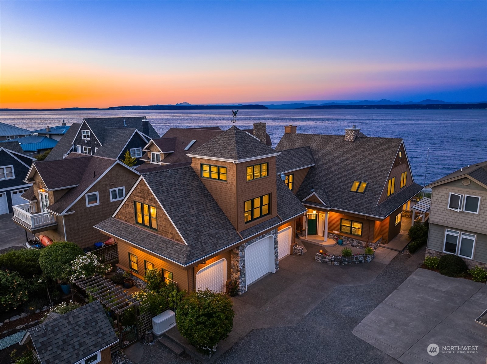 12084 NE Apple Tree Point Lane