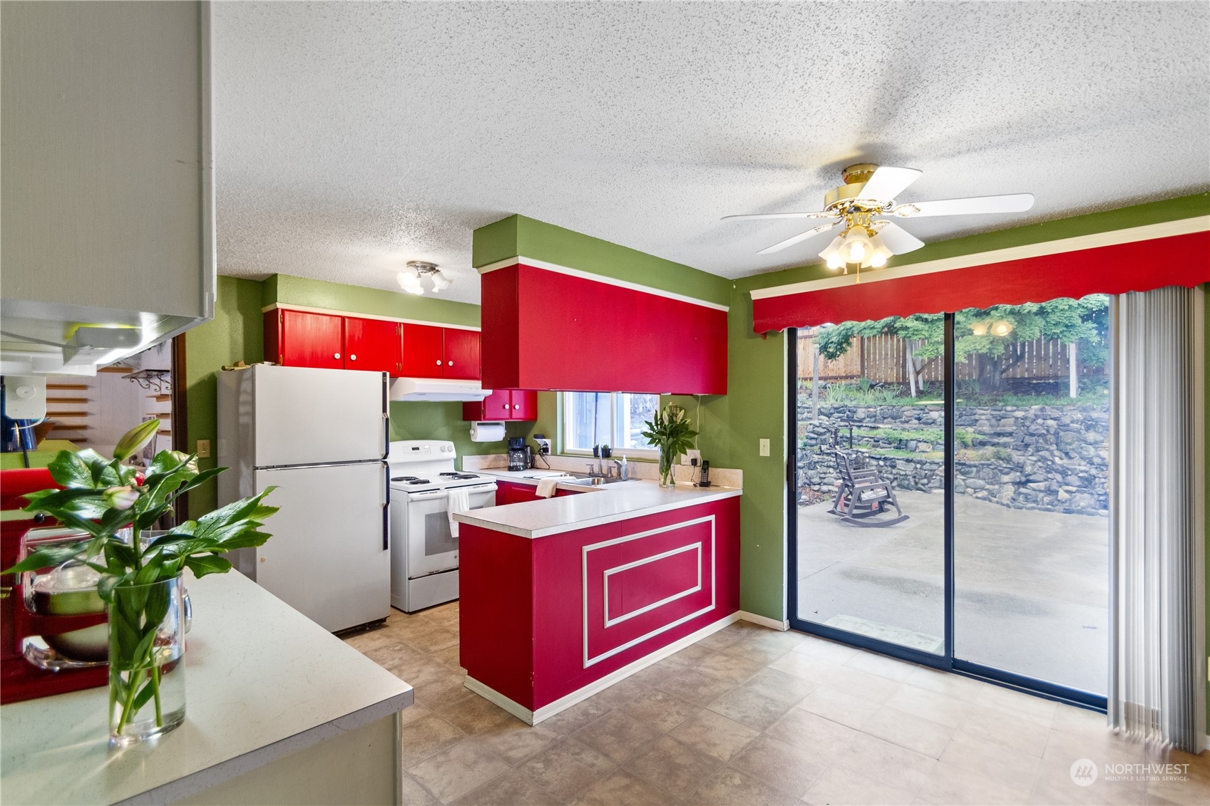 612 Redwood Street