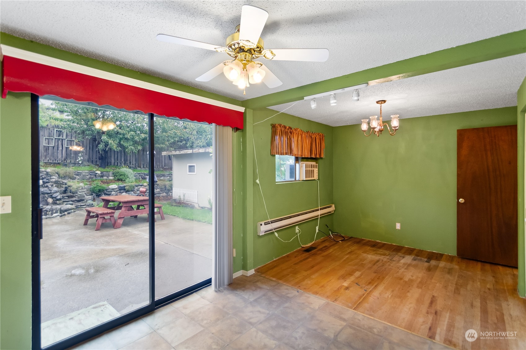 612 Redwood Street