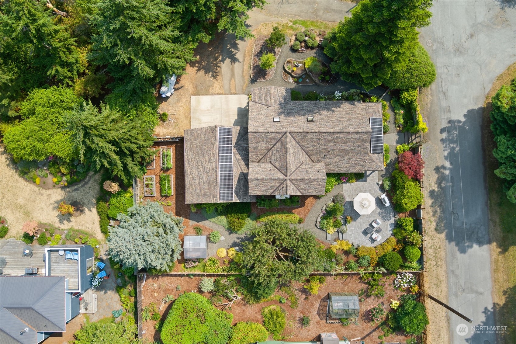 704 V Street
